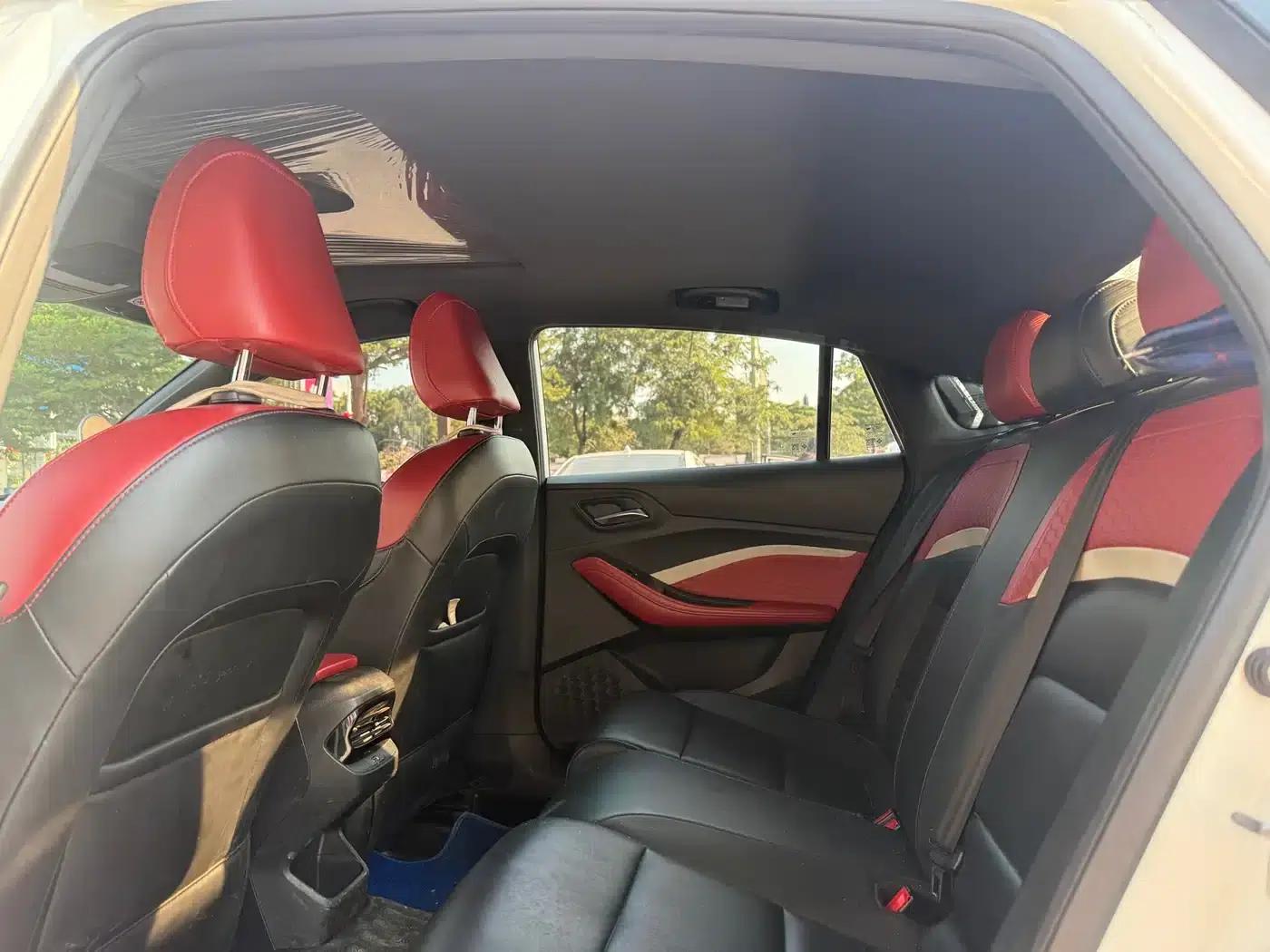 MG5 2021 180DVVT CVT Youth Luxury Edition — миниатюра 7