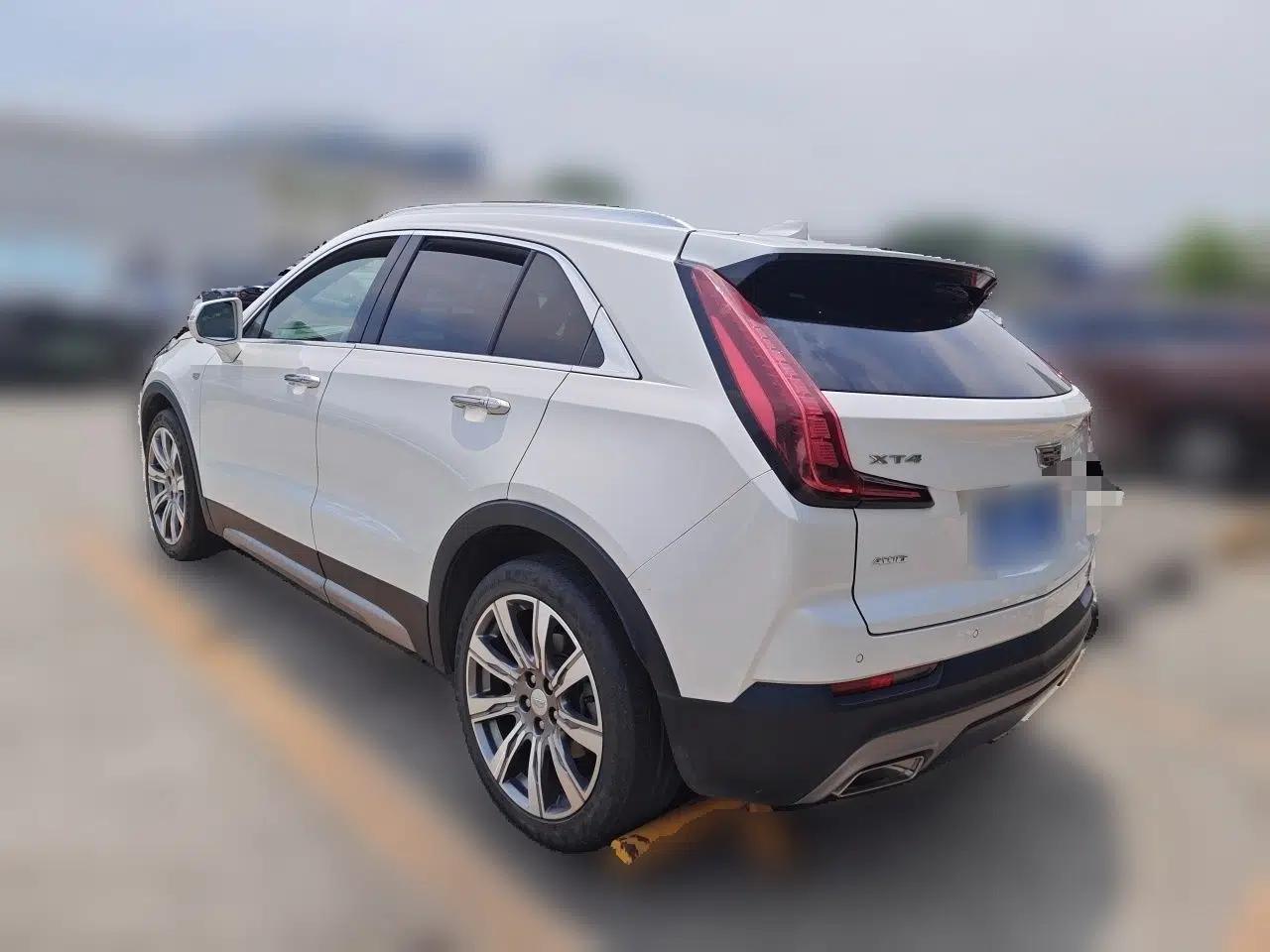 Cadillac XT4 2018 28T 4x4 Platinum Edition — миниатюра 4