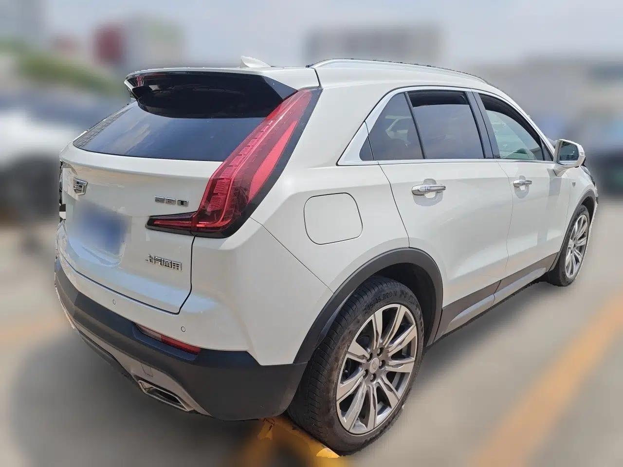 Cadillac XT4 2018 28T 4x4 Platinum Edition — миниатюра 6