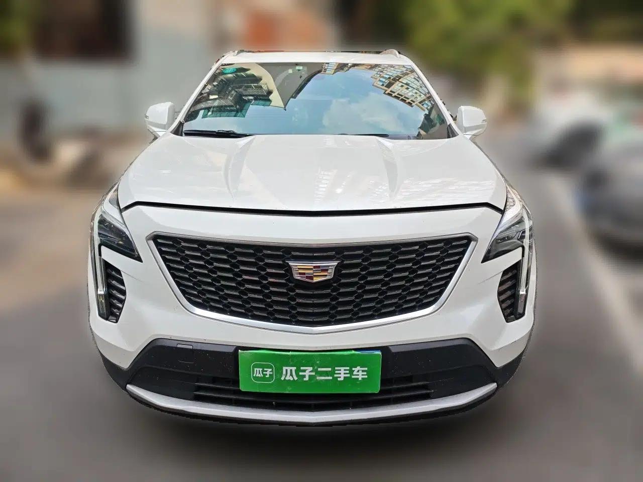 Cadillac XT4 2018 28T Two-Wheel-Drive Luxury Model — миниатюра 2