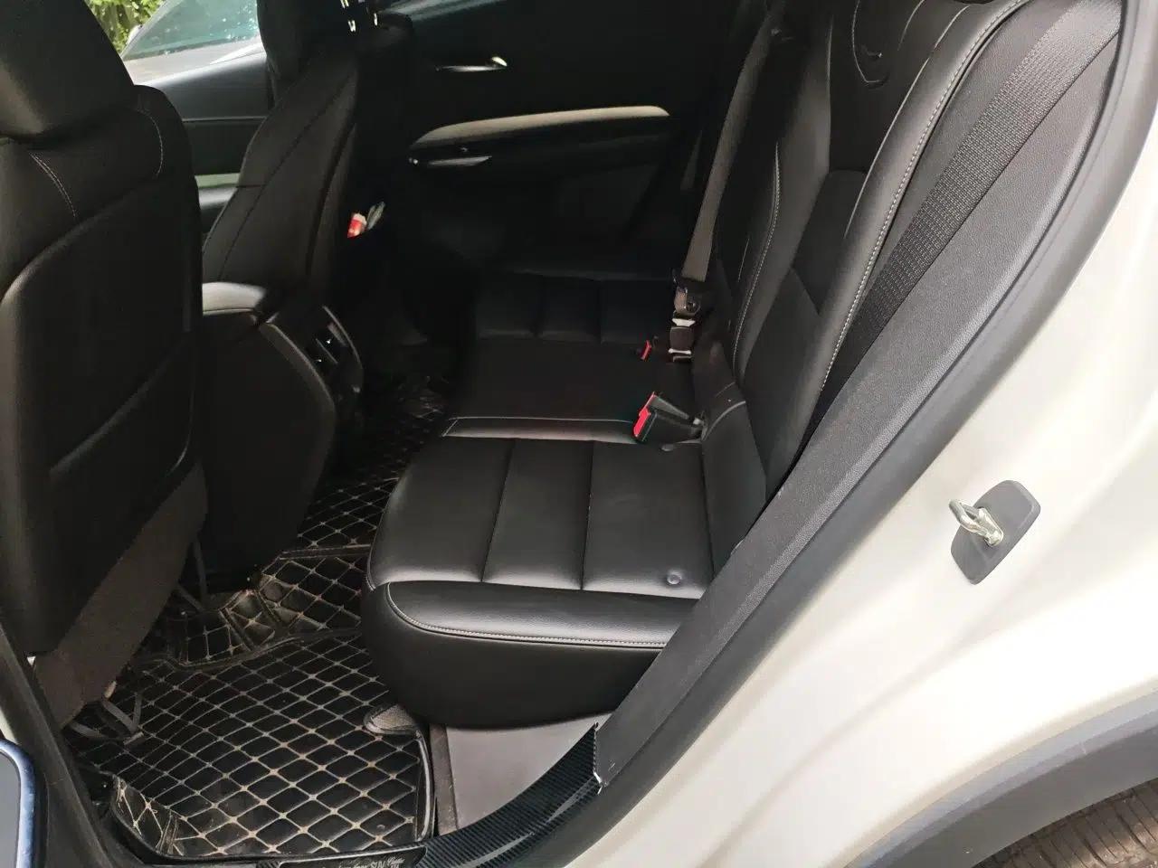 Cadillac XT4 2018 28T Two-Wheel-Drive Luxury Model — миниатюра 17