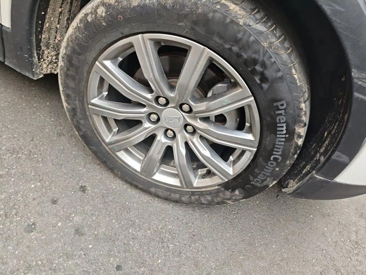 Cadillac XT4 2018 28T Two-Wheel-Drive Luxury Model — миниатюра 8
