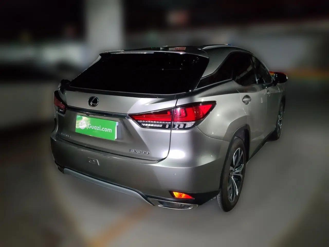 Lexus RX 2020 Facelifted 300 4x4 Elegant Edition — миниатюра 6