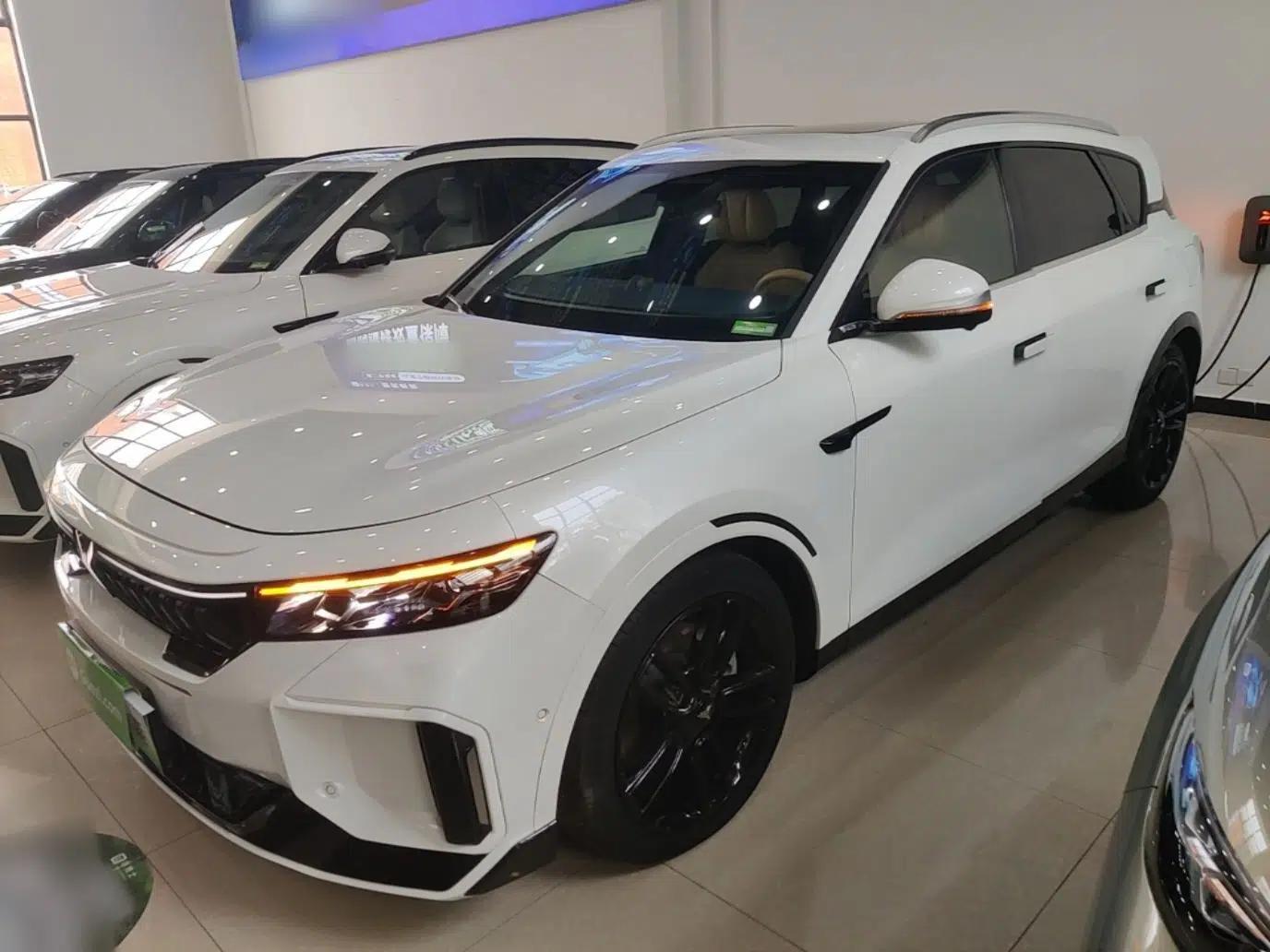 VOYAH FREE 2024 Ultra-Long Range Intelligent Driving Version — миниатюра 1