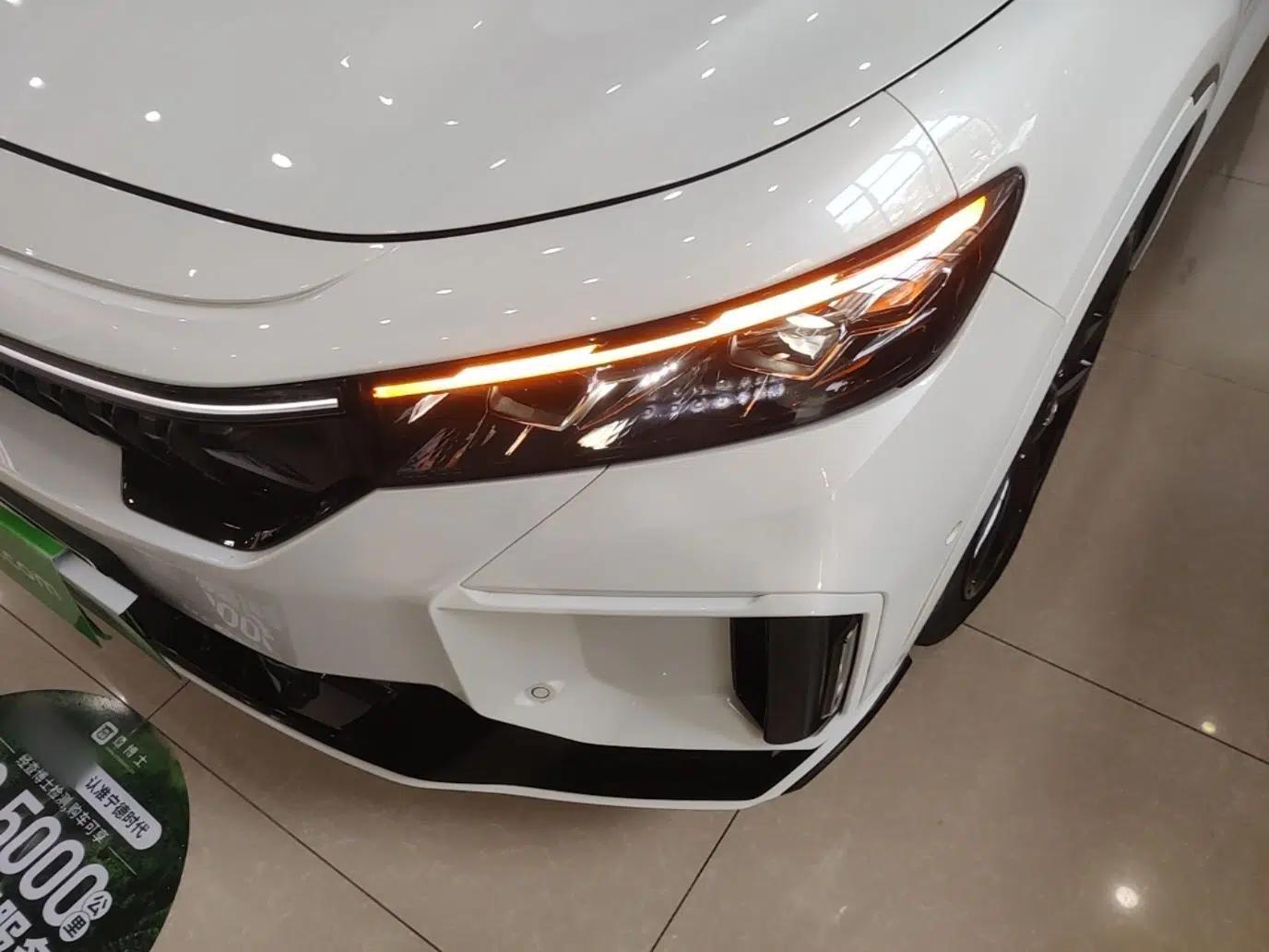 VOYAH FREE 2024 Ultra-Long Range Intelligent Driving Version — миниатюра 8