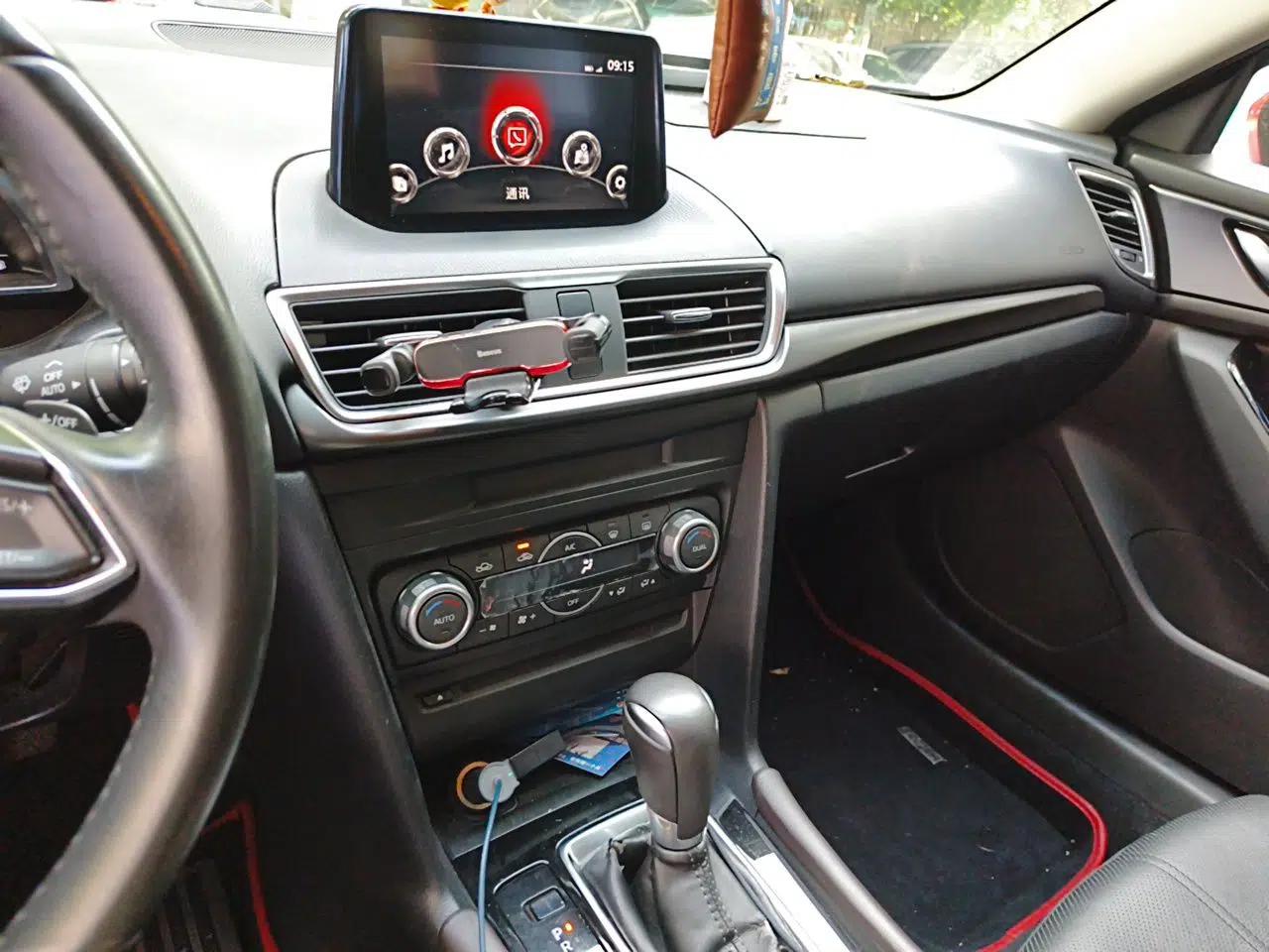 Mazda 3 Axela 2017 Hatchback 2.0L Automatic Sport Model China V Emission Standard — миниатюра 13