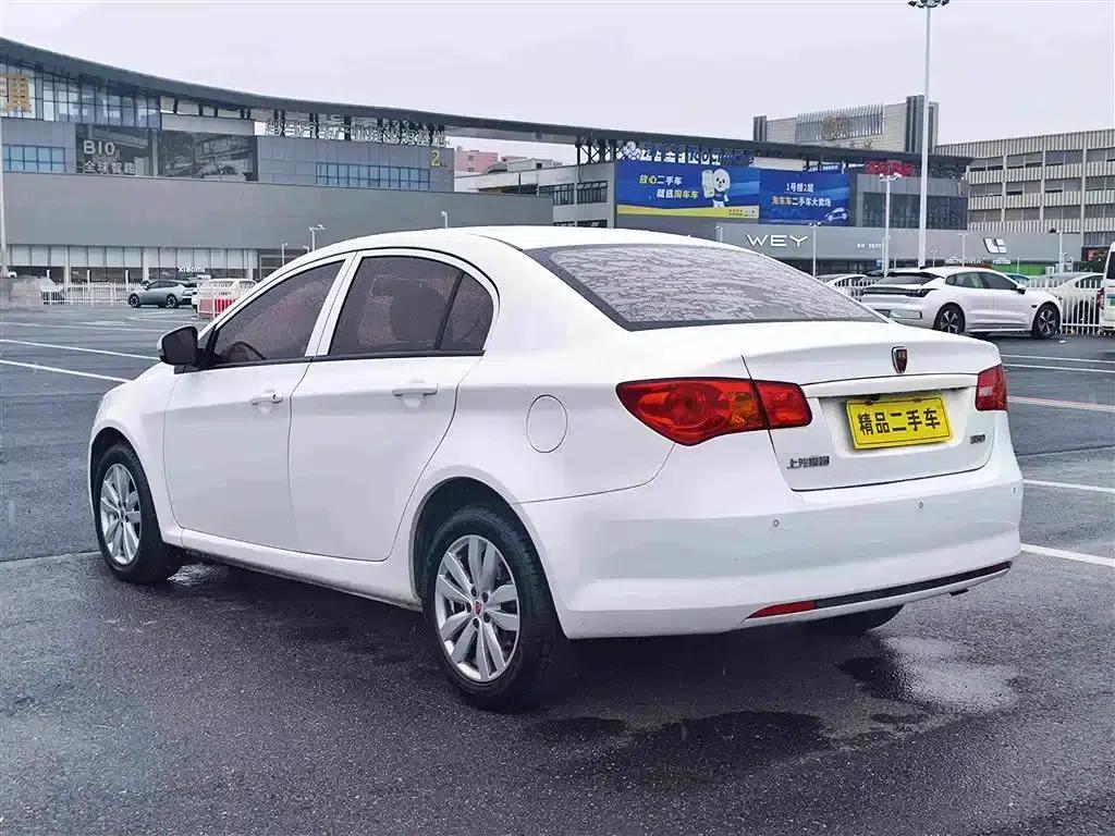 Roewe 350 2015 1.5L Automatic Deluxe Sunroof Edition — миниатюра 4