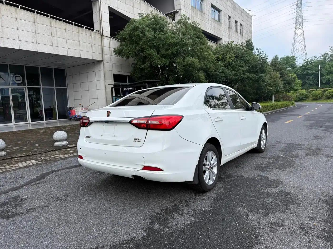 Roewe 360 2018 PLUS 1.5L Automatic Deluxe Edition — миниатюра 4