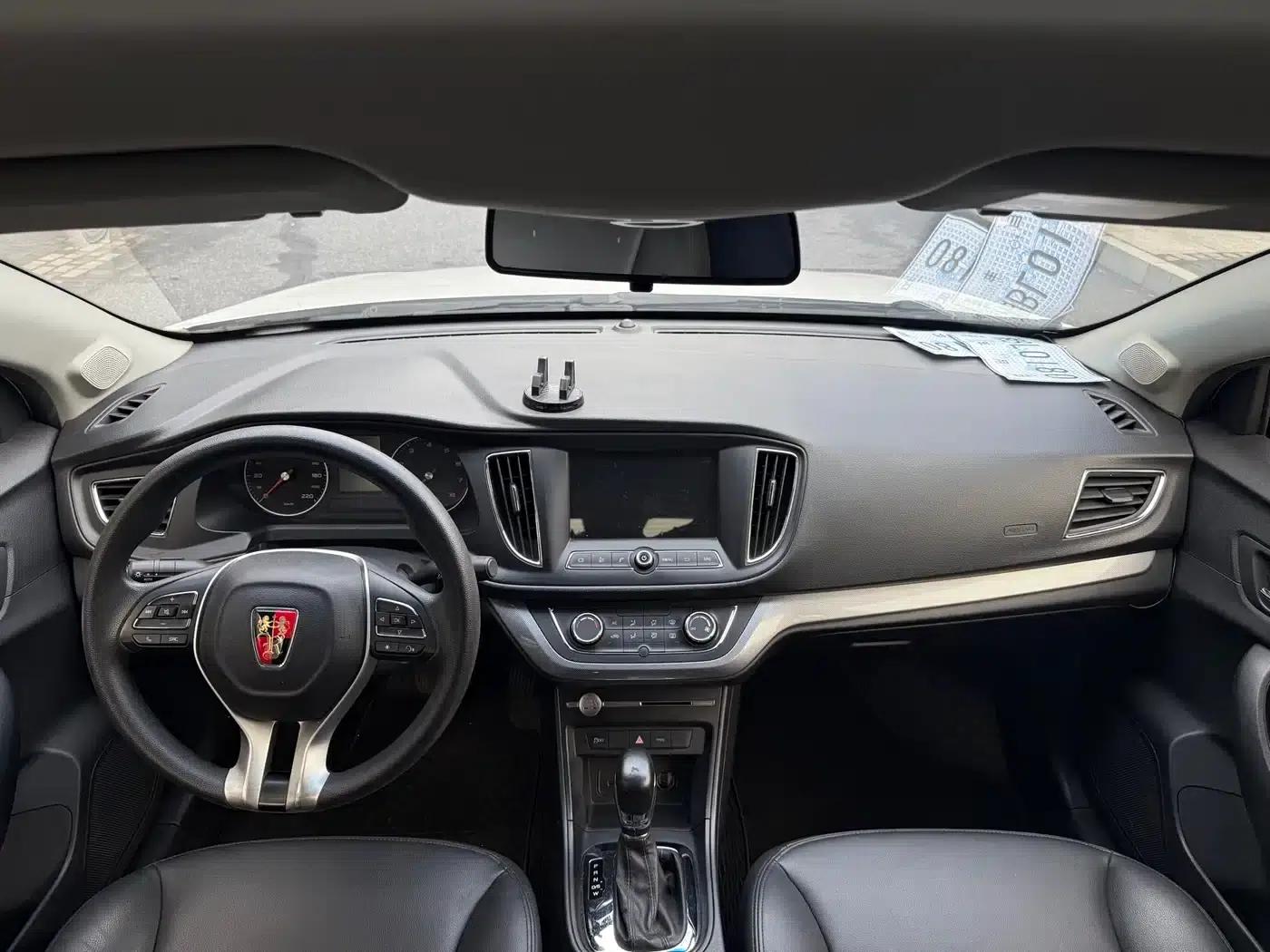 Roewe 360 2018 PLUS 1.5L Automatic Deluxe Edition — миниатюра 9
