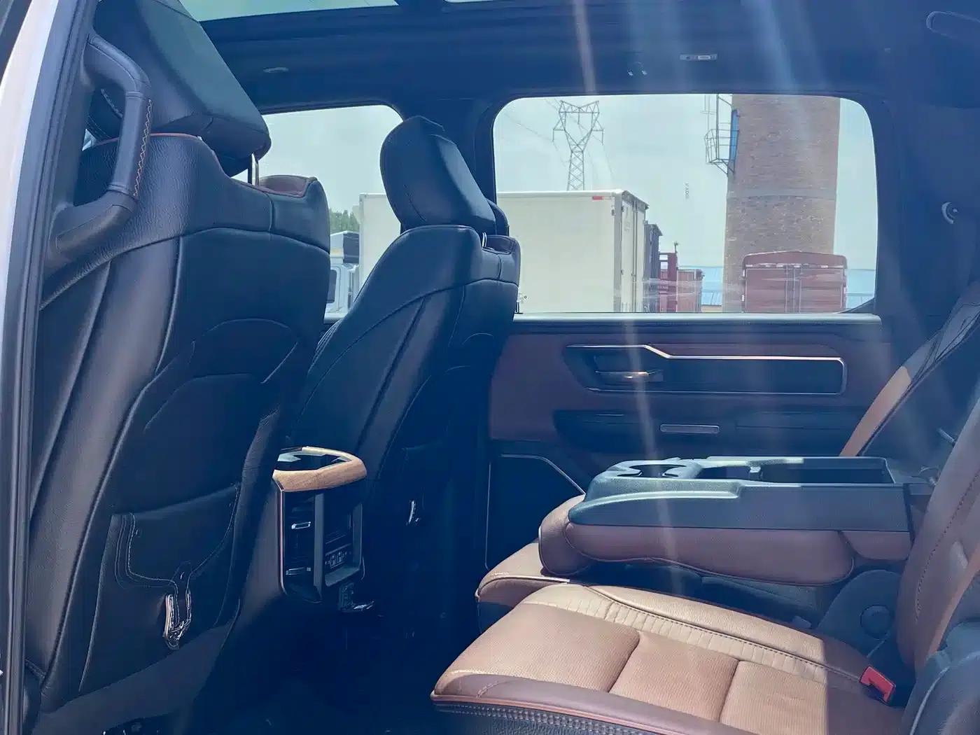 RAM Trucks 2022 5.7L Automatic — миниатюра 8