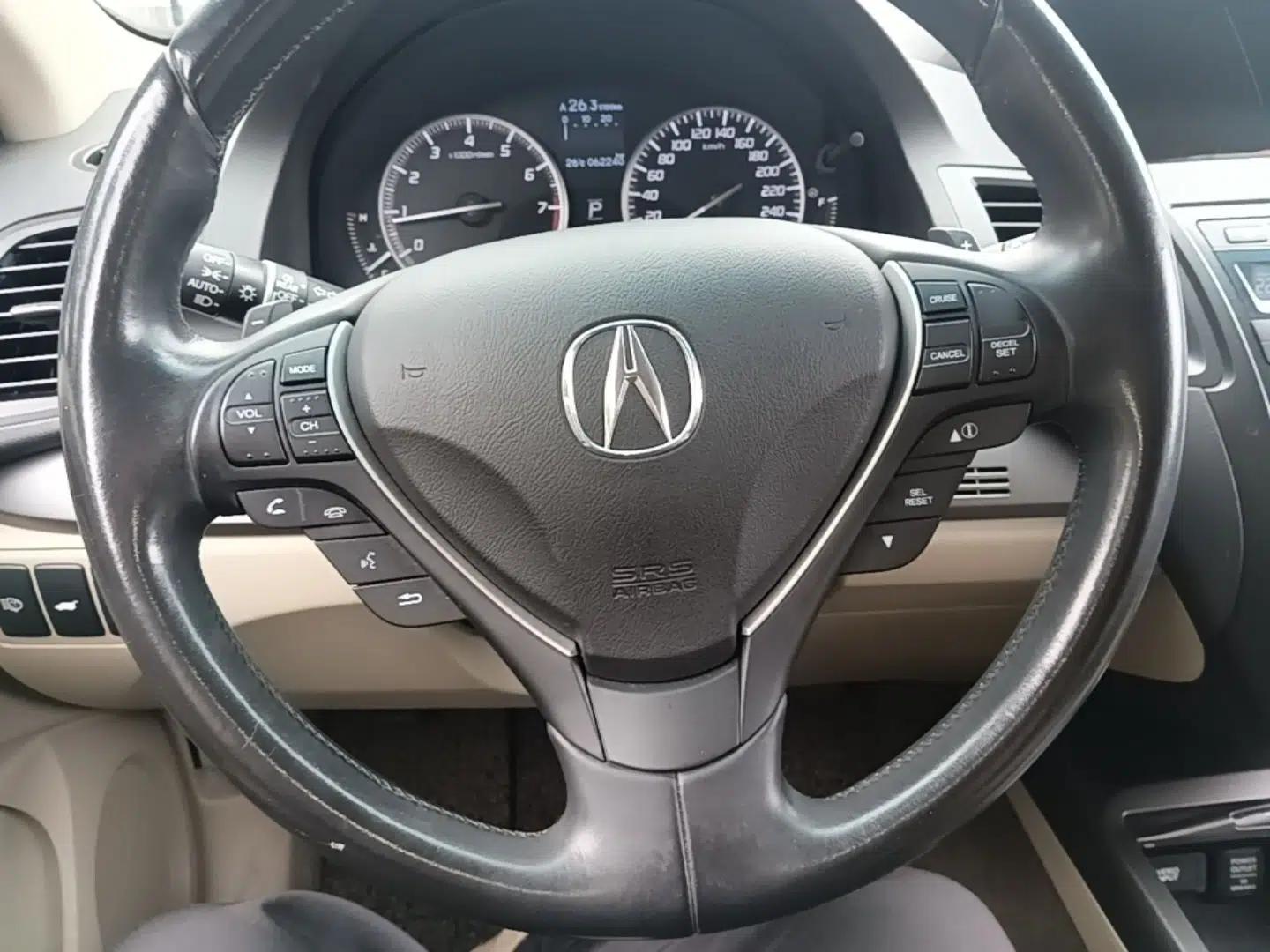 Acura RDX 2013 3.0L Two-Wheel Drive Elite Edition — миниатюра 18