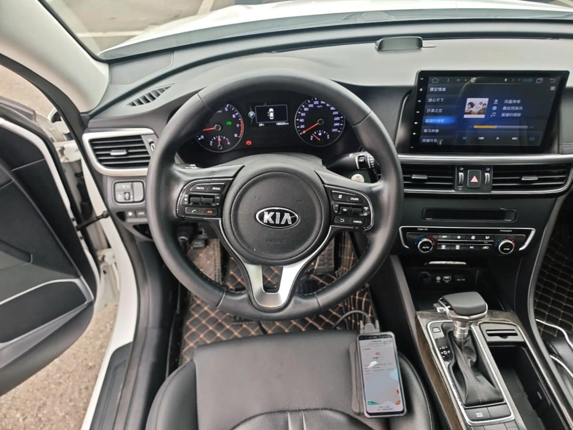 Kia K5 2016 2.0L Automatic LUX — миниатюра 13