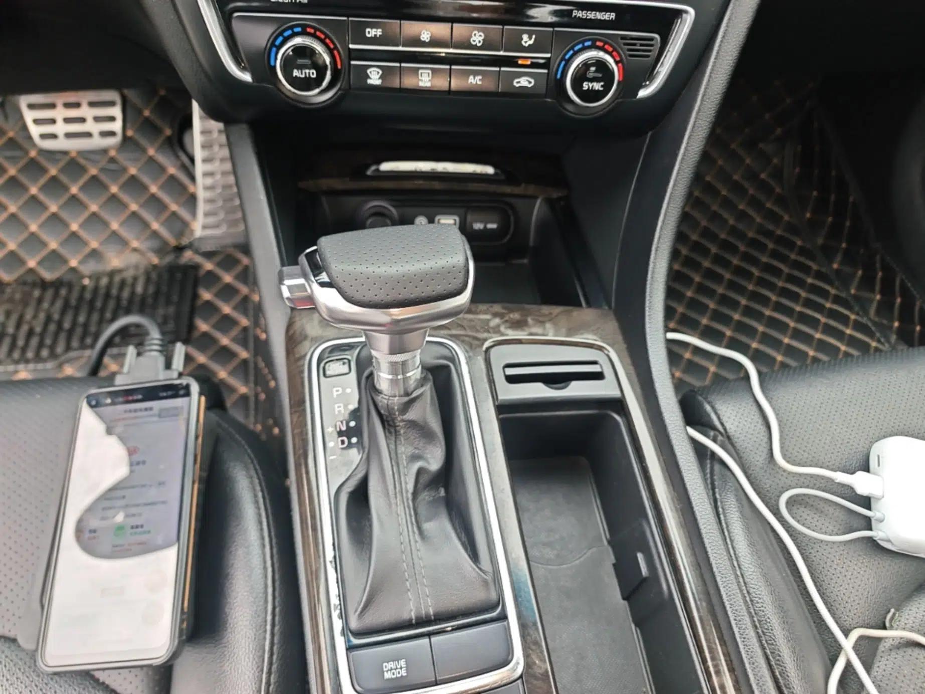 Kia K5 2016 2.0L Automatic LUX — миниатюра 16