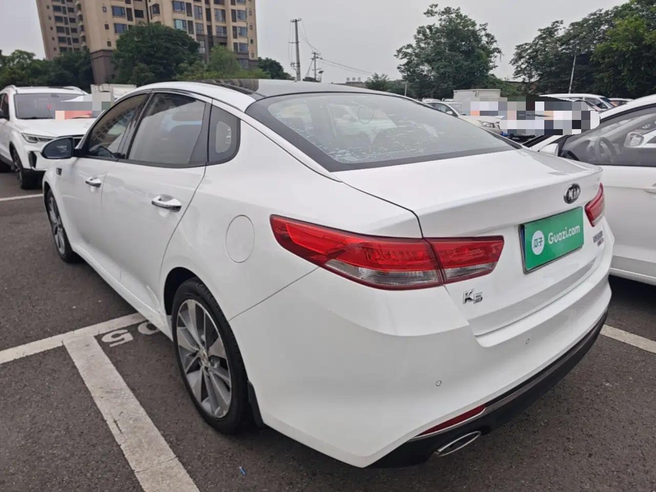 Kia K5 2016 2.0L Automatic LUX — миниатюра 4