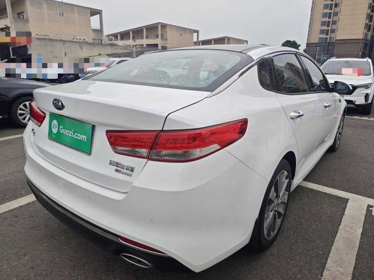 Kia K5 2016 2.0L Automatic LUX — миниатюра 6
