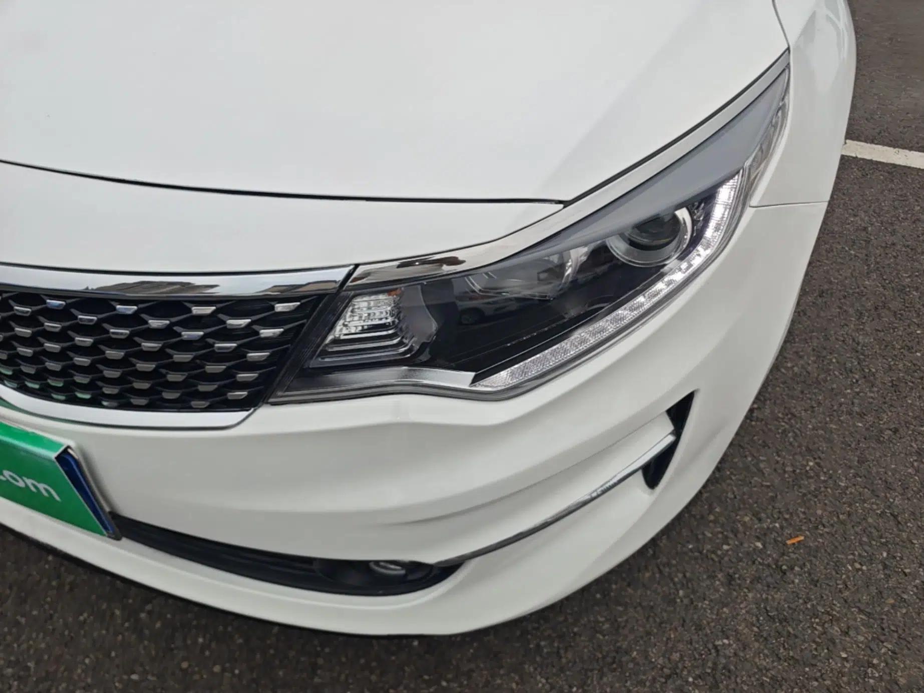 Kia K5 2016 2.0L Automatic LUX — миниатюра 8