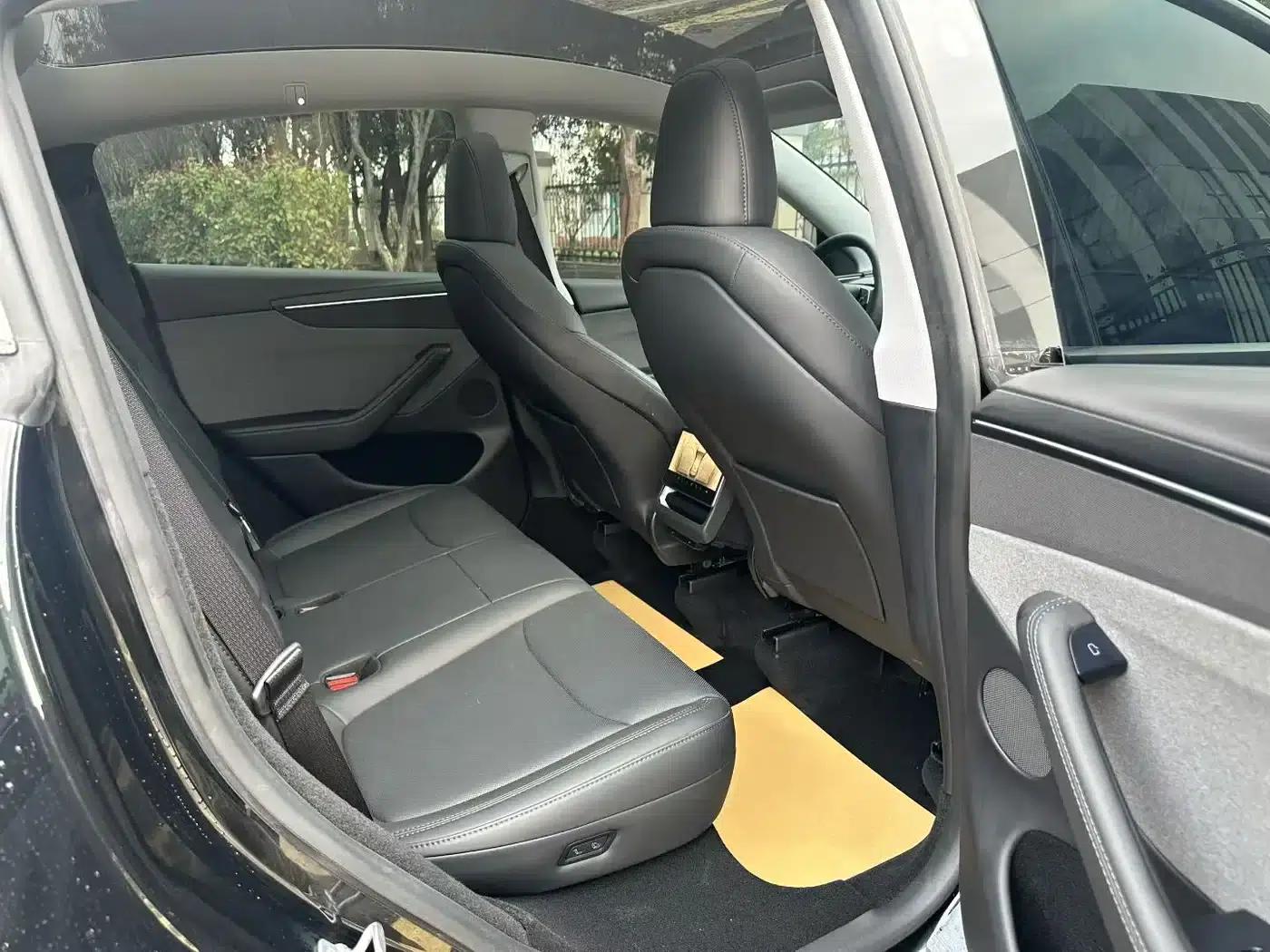 Model Y 2025 Rear-Wheel Drive — миниатюра 5