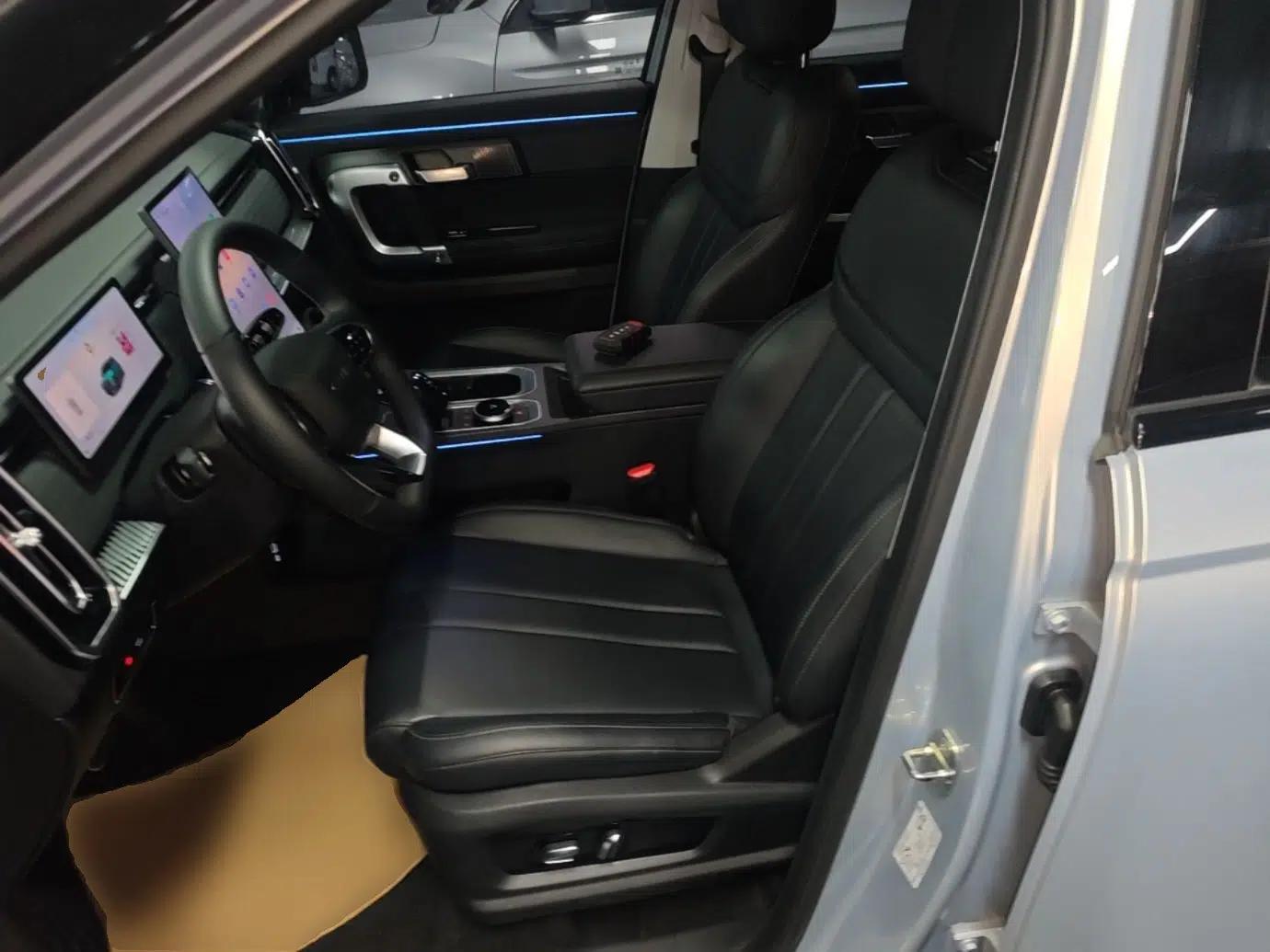 Chery Explore 06 2023 Urban Edition 1.6T Two-Wheel Drive Luxury — миниатюра 17