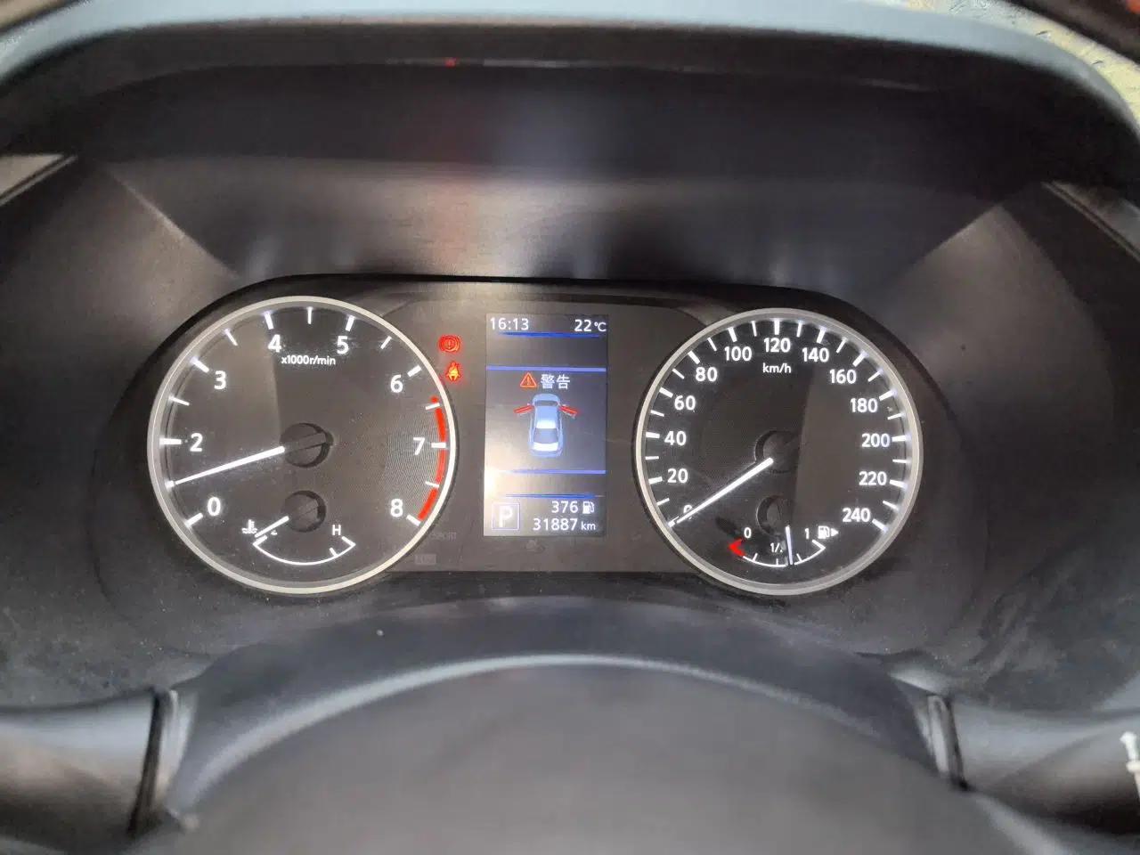 Nissan Sylphy 2021 1.6L XL CVT Enjoyment Edition — миниатюра 11