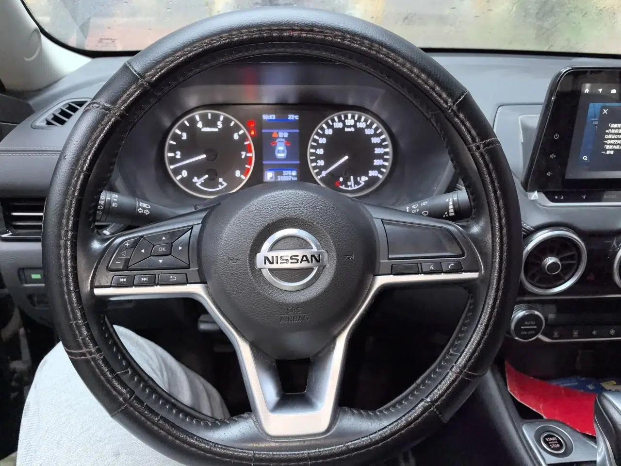Nissan Sylphy 2021 1.6L XL CVT Enjoyment Edition — миниатюра 10