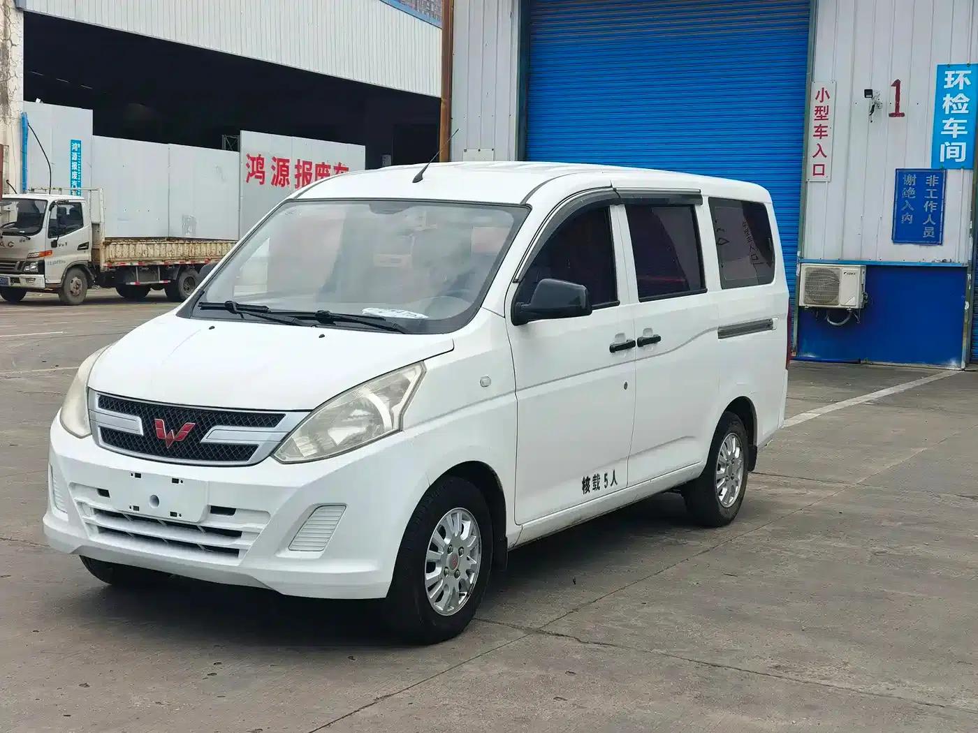 Wuling Rongguang V 2018 1.2L Standard Edition — миниатюра 3