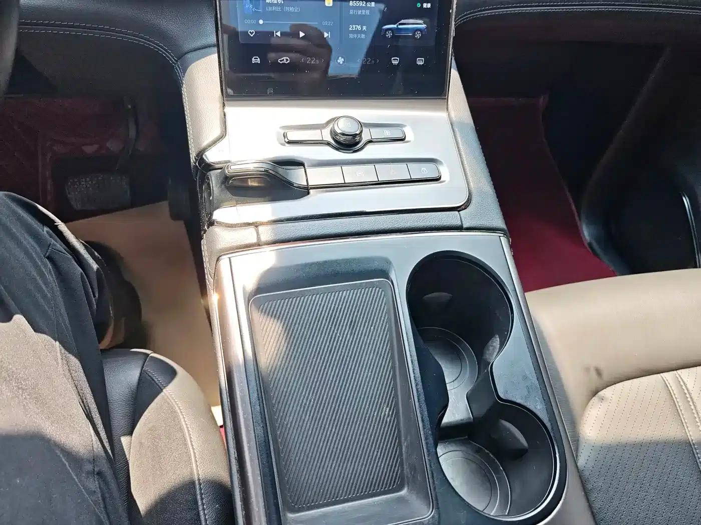NIO ES6 2019 420KM Sport Edition — миниатюра 14