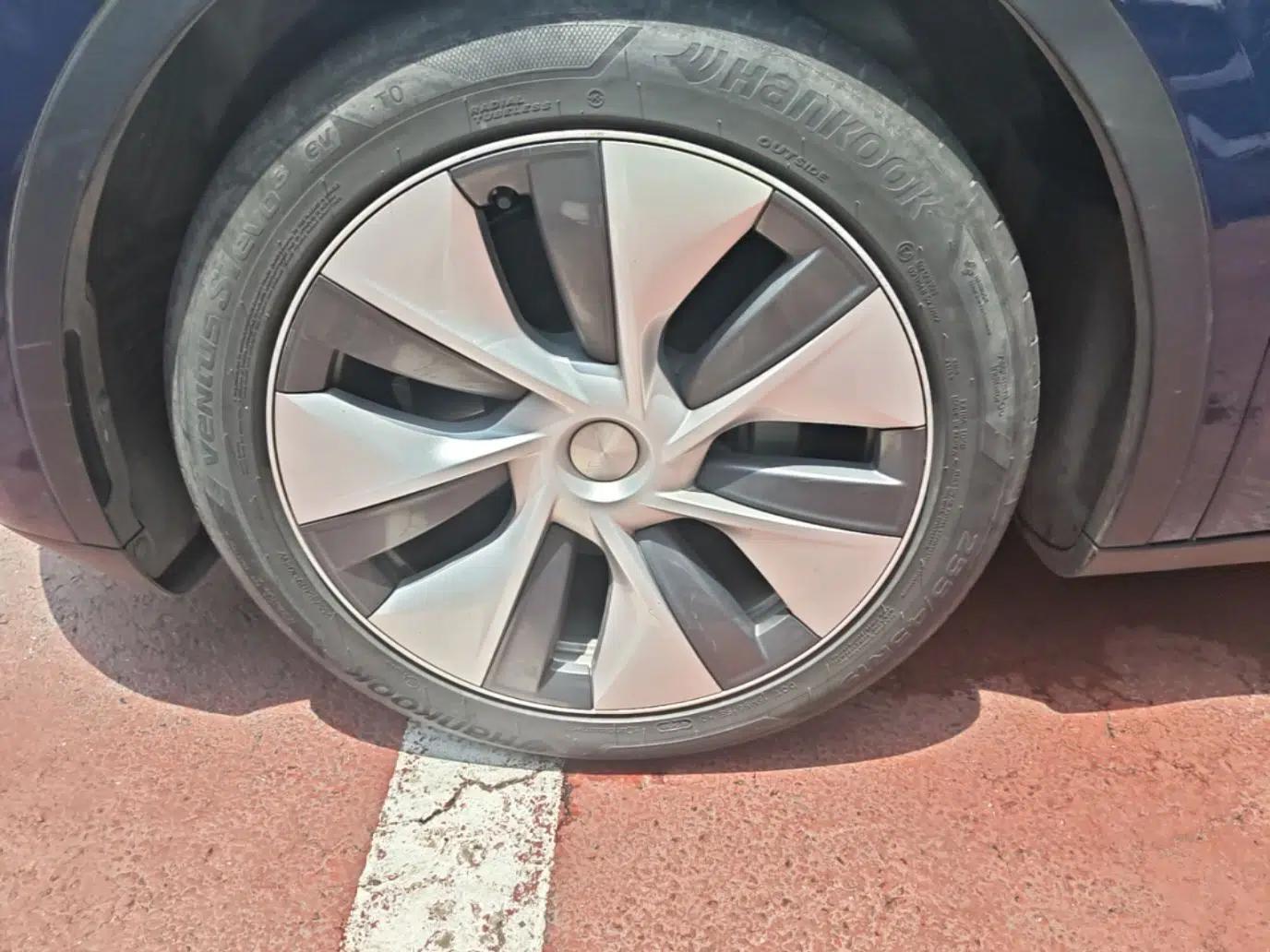 Tesla Model Y 2021 Standard Range Rear-Wheel Drive Version — миниатюра 15