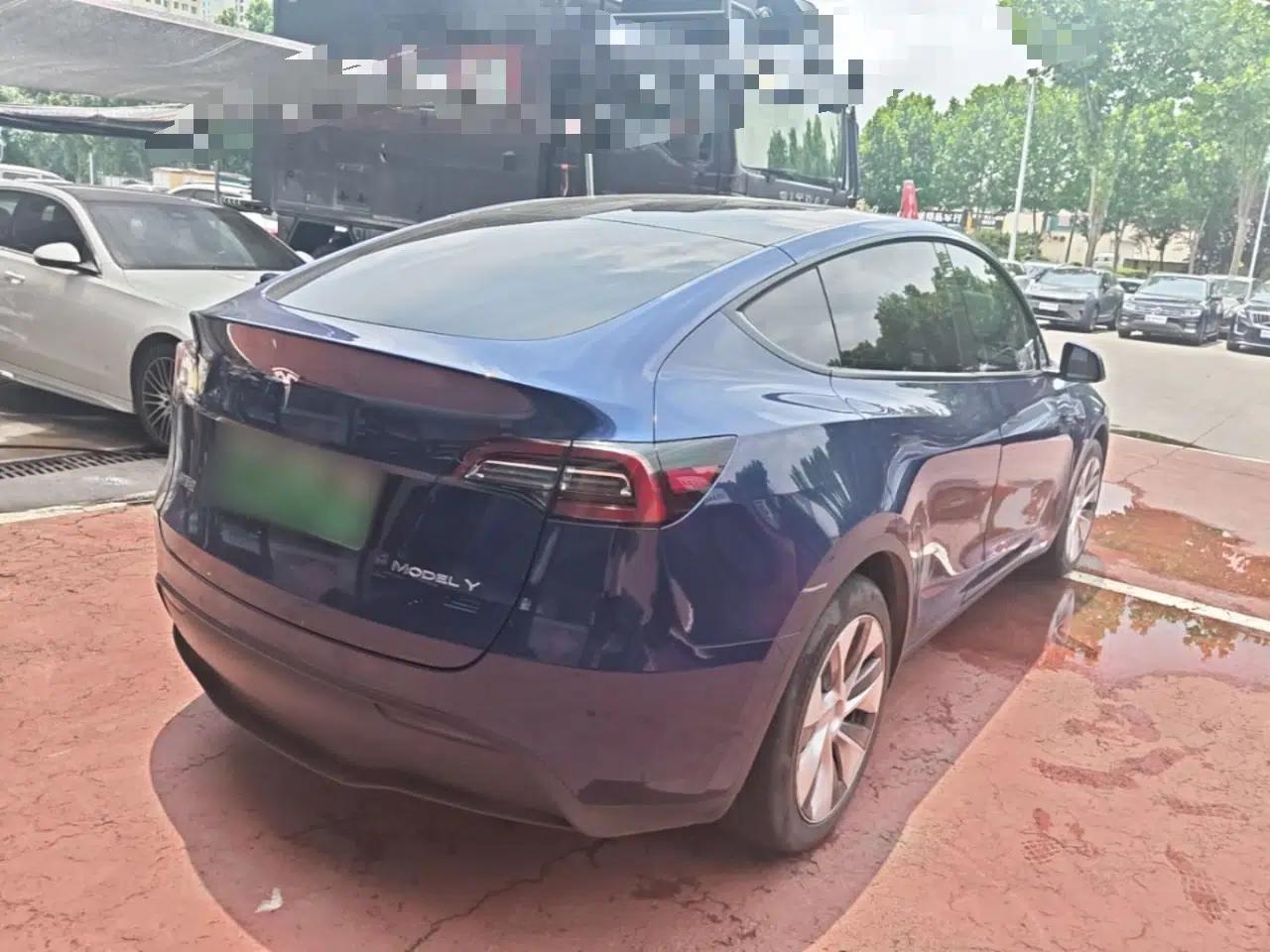 Tesla Model Y 2021 Standard Range Rear-Wheel Drive Version — миниатюра 6