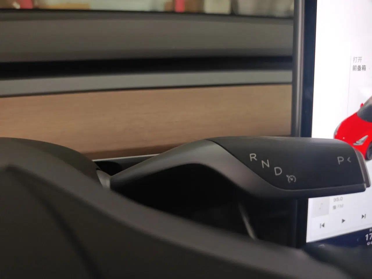 Tesla Model 3 2020 Refreshed Version Long-Range Rear-Wheel Drive — миниатюра 14
