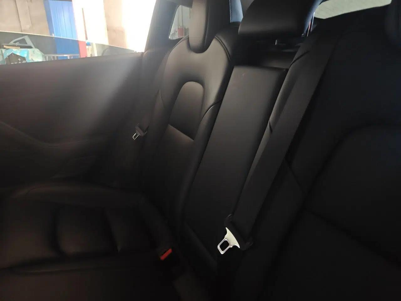 Tesla Model 3 2020 Refreshed Version Long-Range Rear-Wheel Drive — миниатюра 17