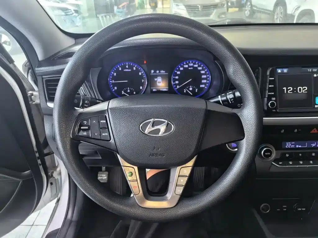 Hyundai Mistra 2017 1.8L Automatic Intelligent GLS (National V Emission Standard) — миниатюра 11