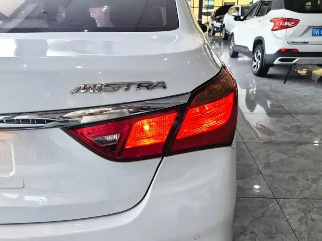Hyundai Mistra 2017 1.8L Automatic Intelligent GLS (National V Emission Standard) — миниатюра 8