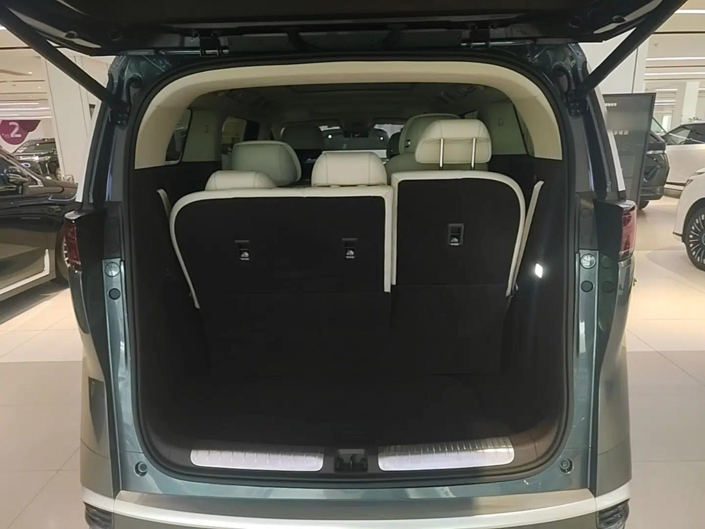 Denza D9 2025 DM-i Intelligent Drive 1020 Four-Wheel Drive Prestige Model — миниатюра 22