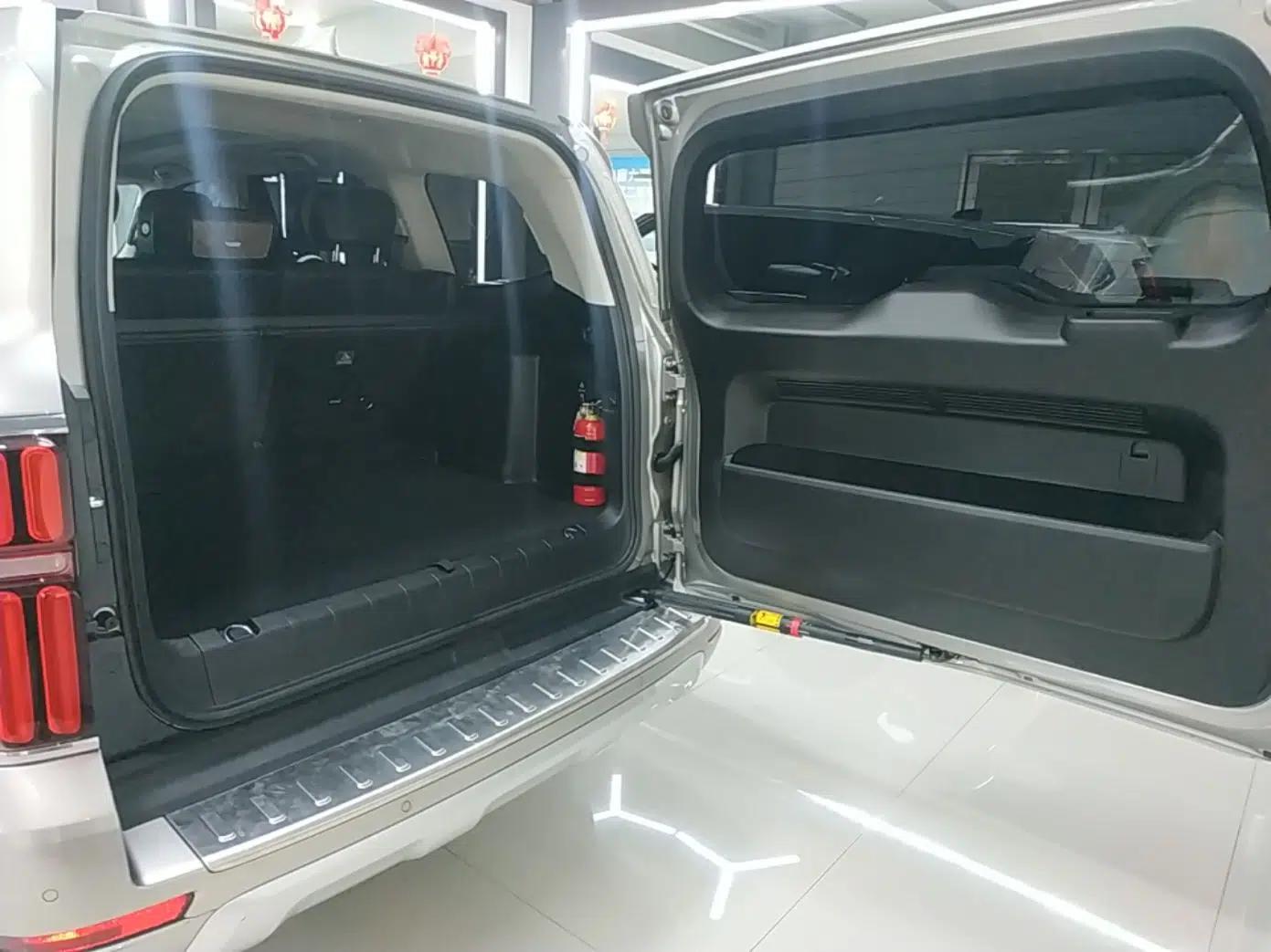 Tank 500 2022 3.0T Sport Edition "Creation" Version 5-Seater — миниатюра 22