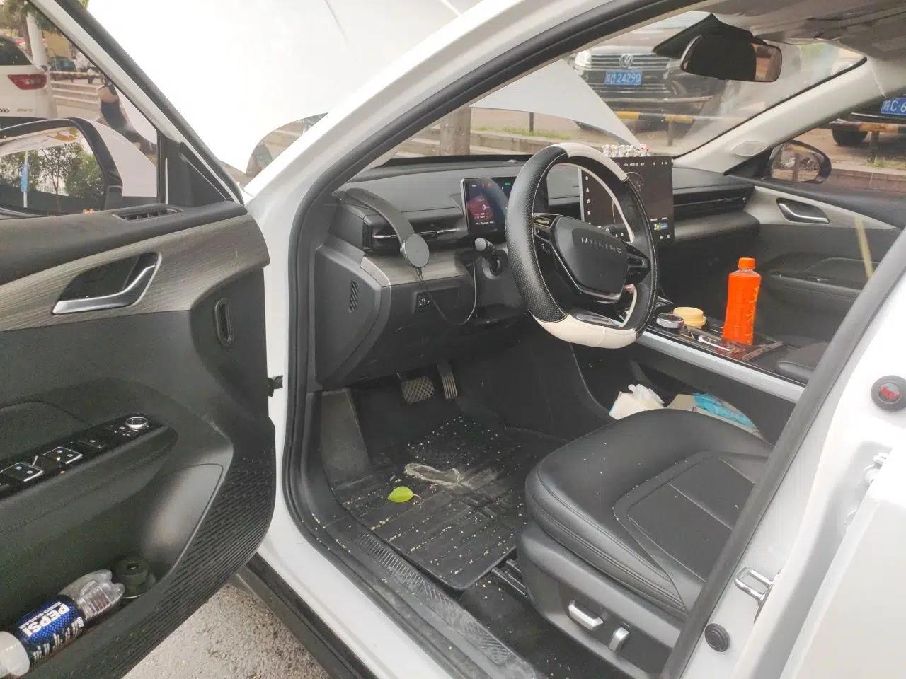 Wuling Xingguang 2024 Co-Creation Edition 510 Advanced Model — миниатюра 16