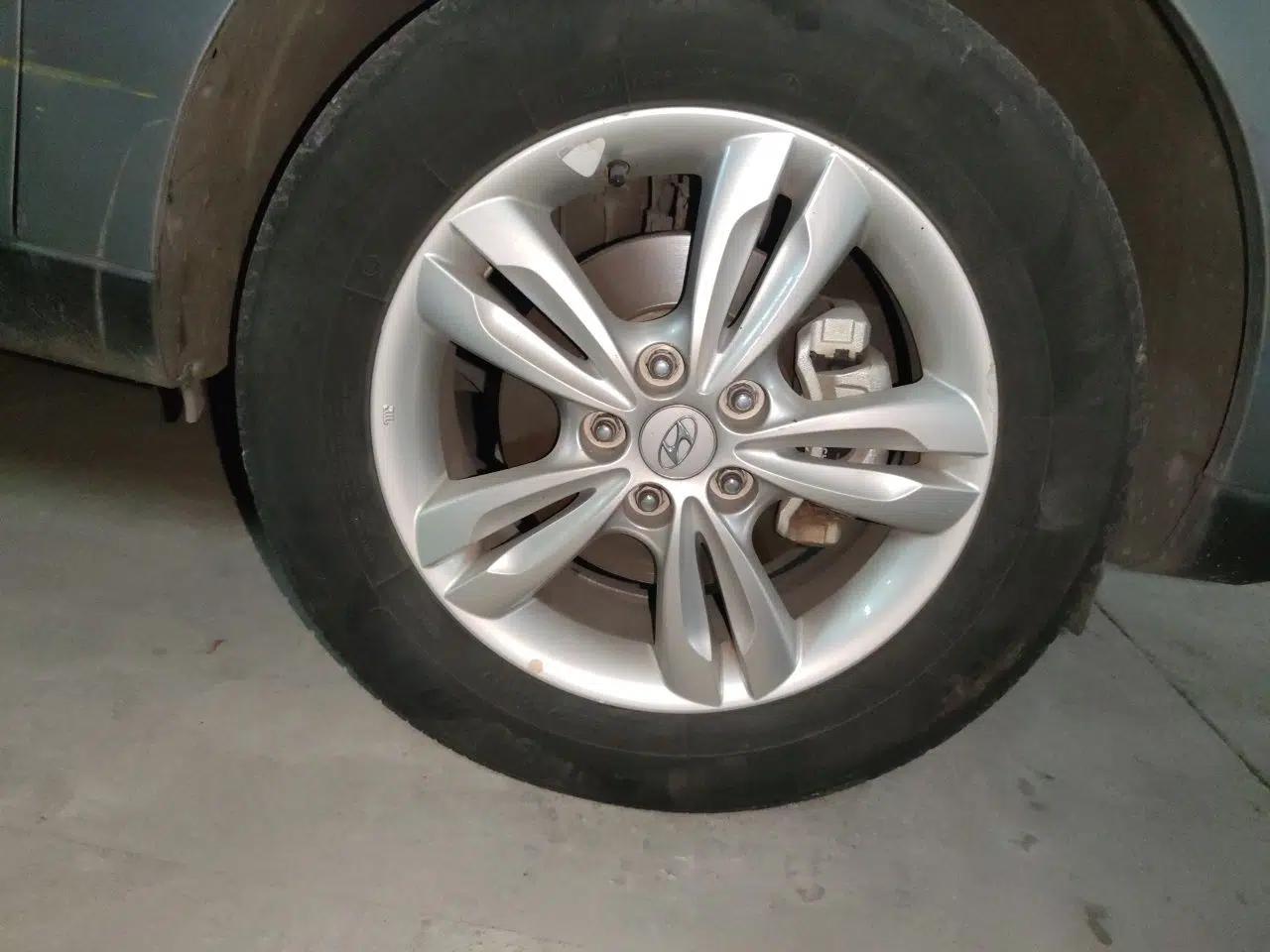 Hyundai ix35 2010 2.0L Automatic Two-Wheel Drive Elite Edition GLS — миниатюра 8