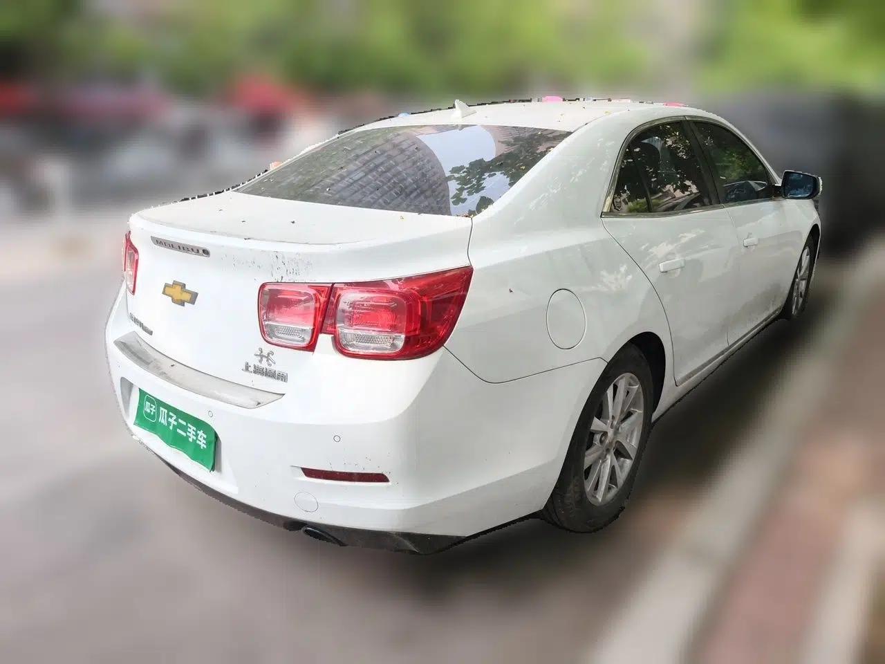 Chevrolet Malibu 2013 2.0L Automatic Luxury Edition — миниатюра 6
