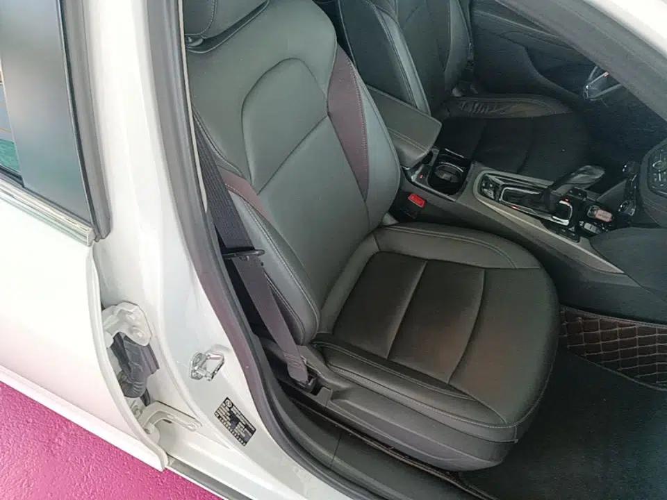 Chevrolet Malibu 2017 1.5T Automatic Luxury Edition — миниатюра 19