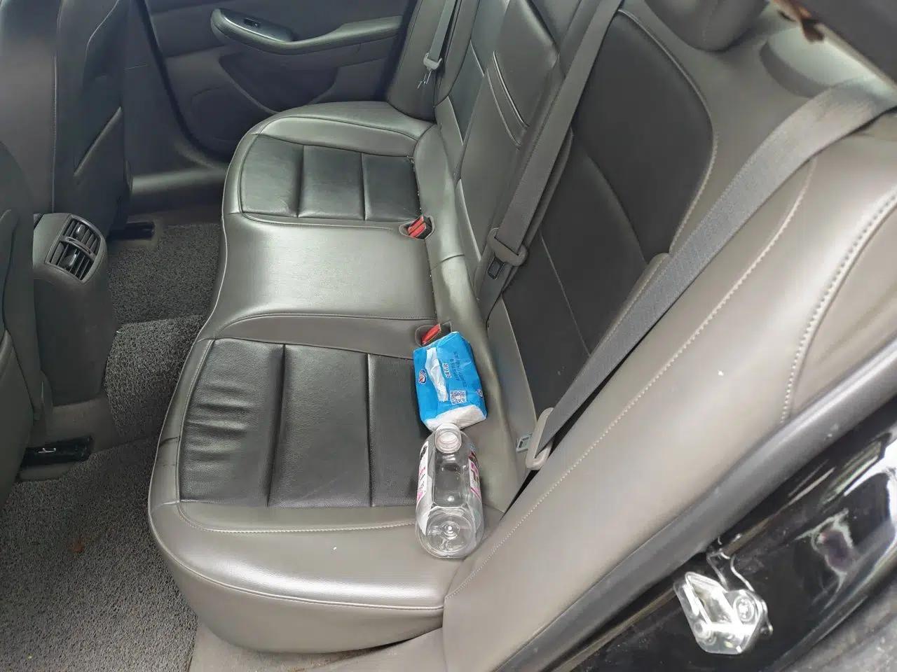 Chevrolet Malibu 2013 2.0L Automatic Luxury Edition — миниатюра 17