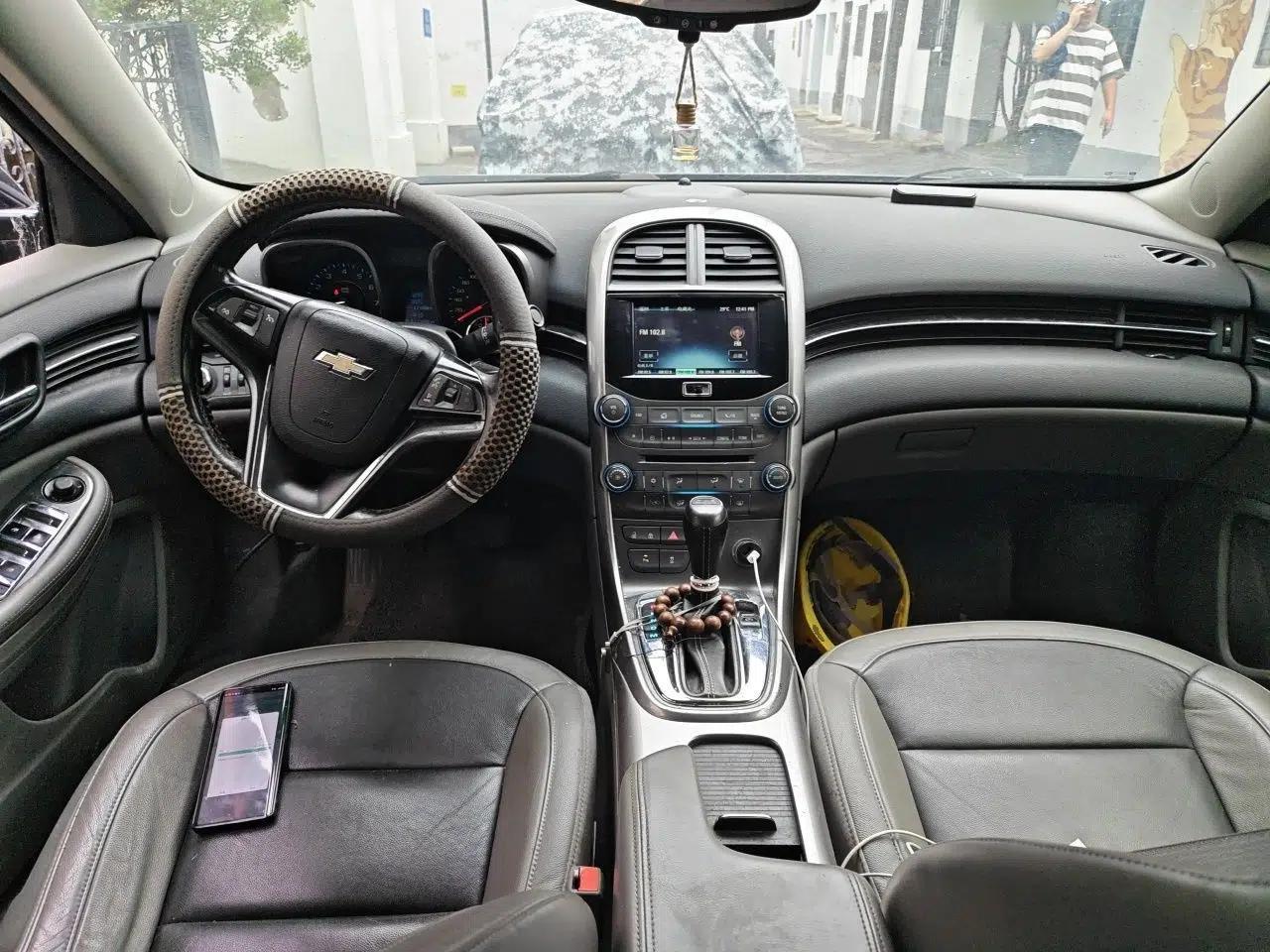 Chevrolet Malibu 2013 2.0L Automatic Luxury Edition — миниатюра 9