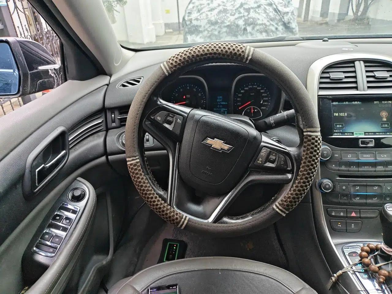 Chevrolet Malibu 2013 2.0L Automatic Luxury Edition — миниатюра 10