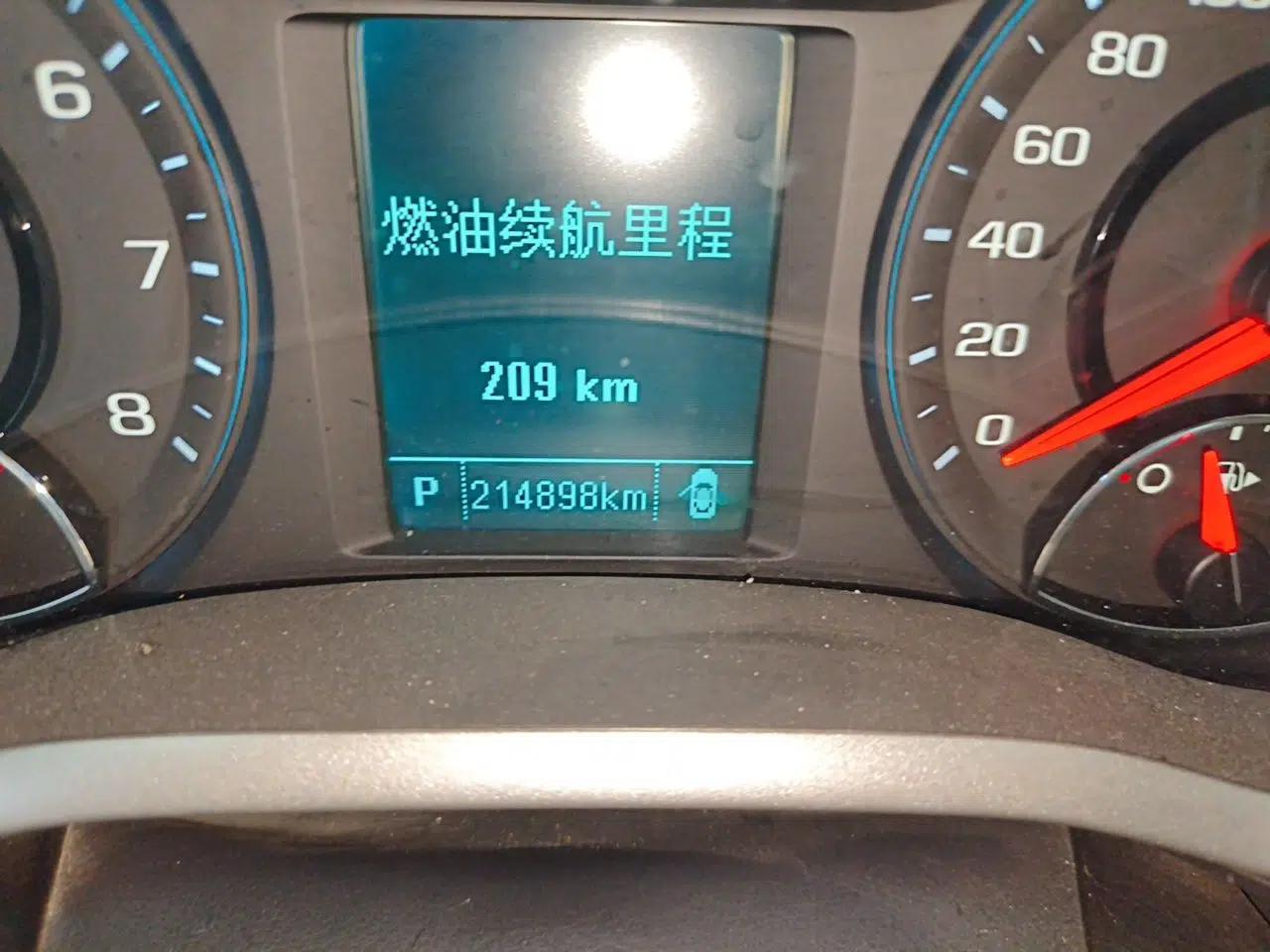 Chevrolet Malibu 2016 2.0L Automatic Luxury Edition — миниатюра 12