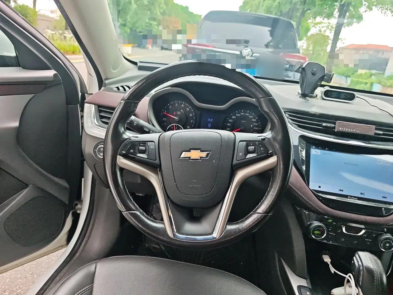 Chevrolet Malibu 2018 530T Automatic Fashion Edition — миниатюра 10
