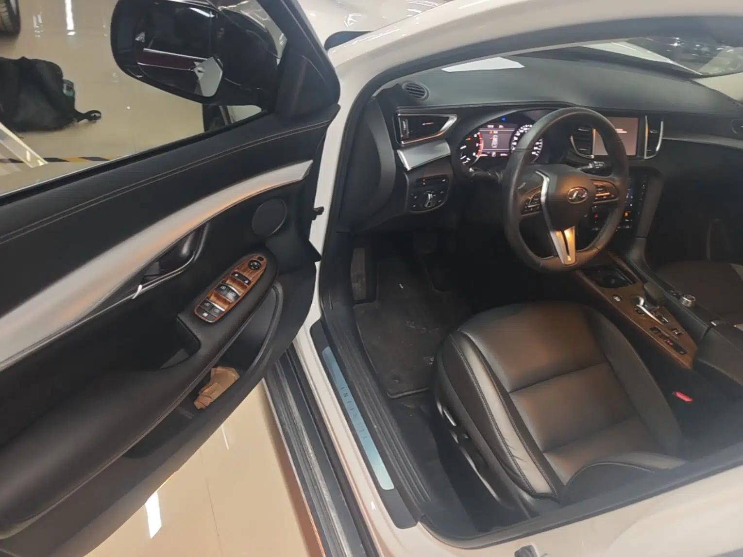 Infiniti QX50 2018 2.0T Four-Wheel Drive Elite Edition — миниатюра 18