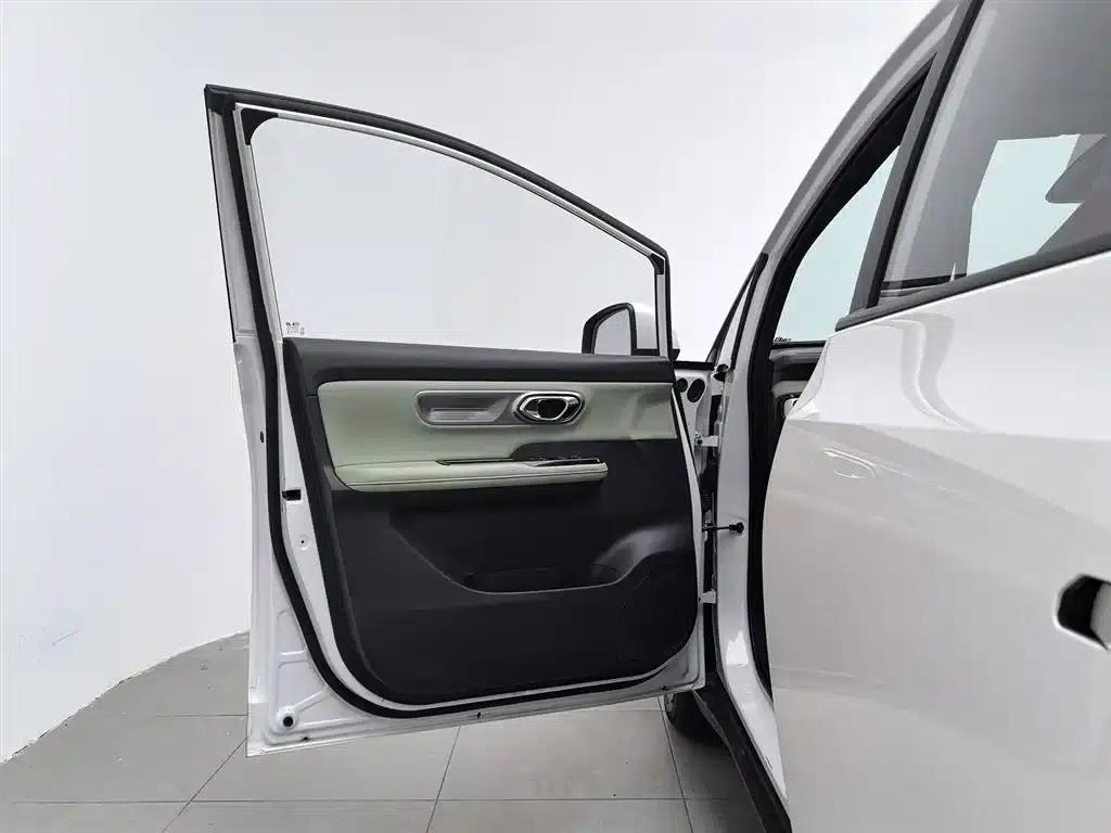 AION Y 2023 Plus 510 Enjoy Edition — миниатюра 8
