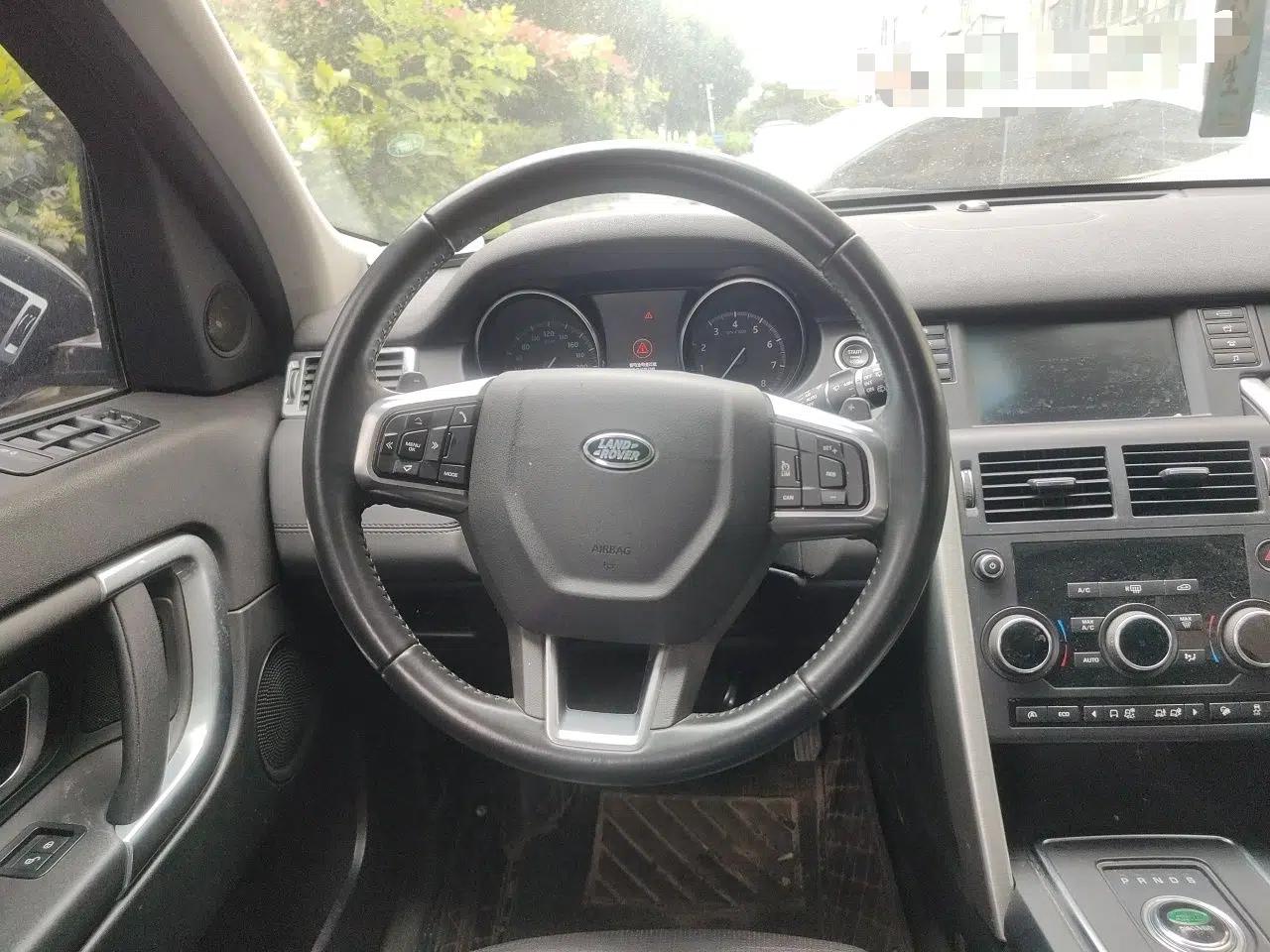 Land Rover Discovery Sport 2017 2.0T SE — миниатюра 10