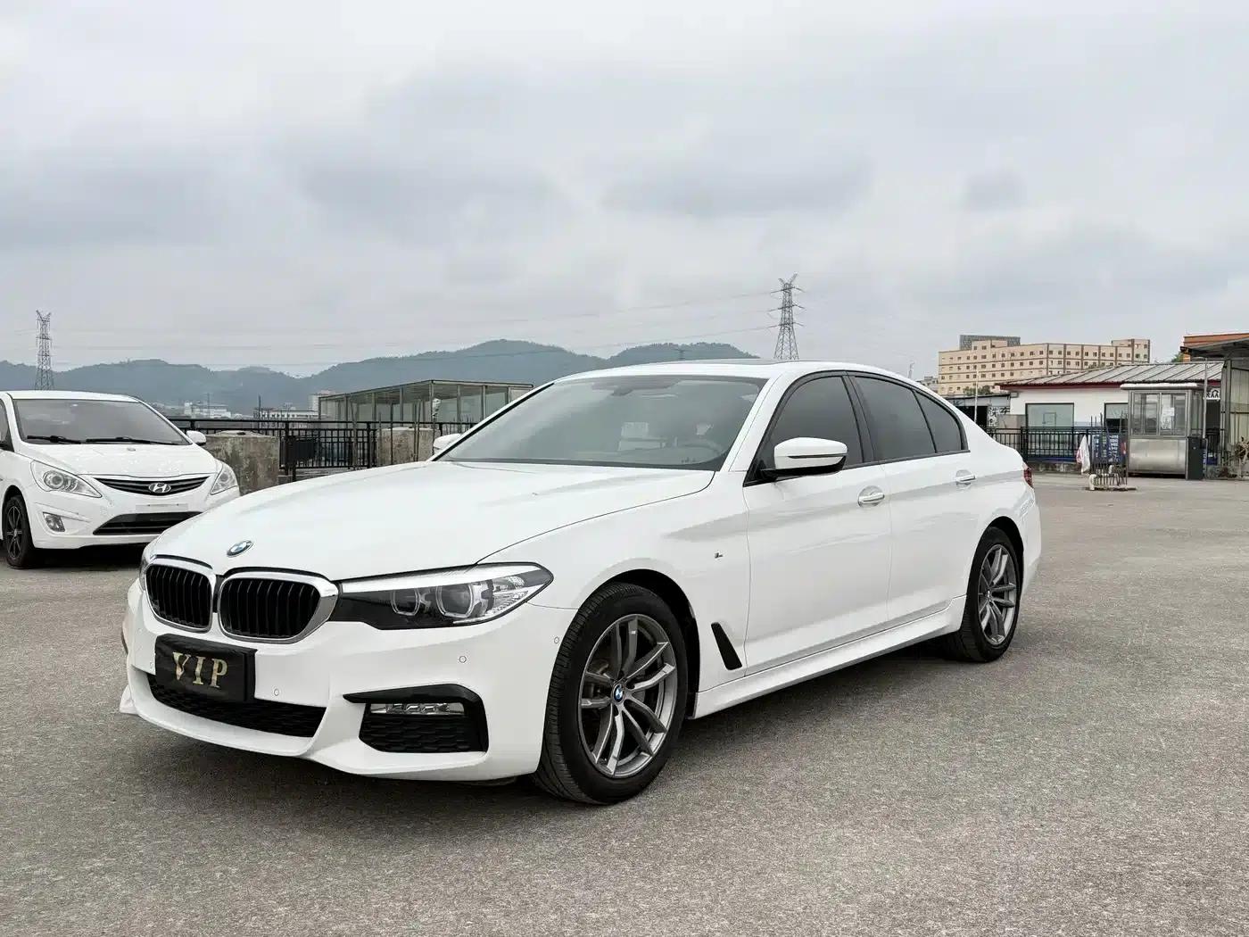 2018 BMW 5 Series Imported Model 525i M Sport Package — миниатюра 1