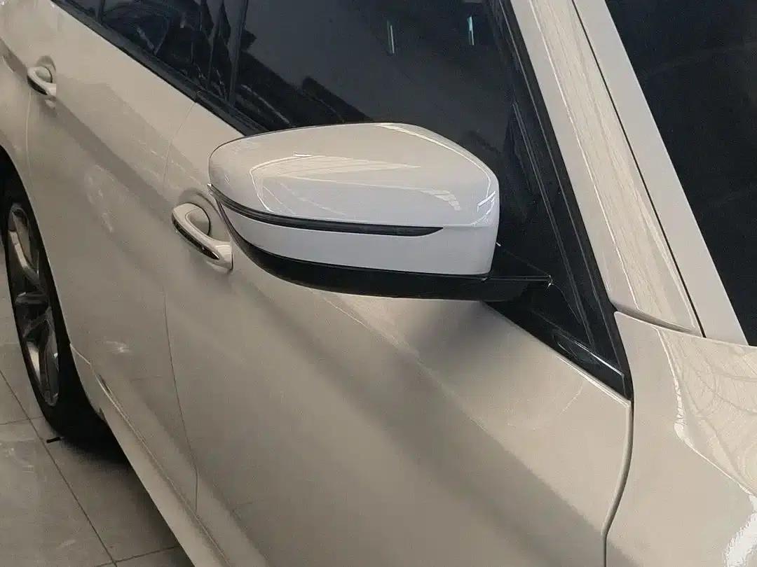 2018 BMW 5 Series Imported Model 525i M Sport Package — миниатюра 12
