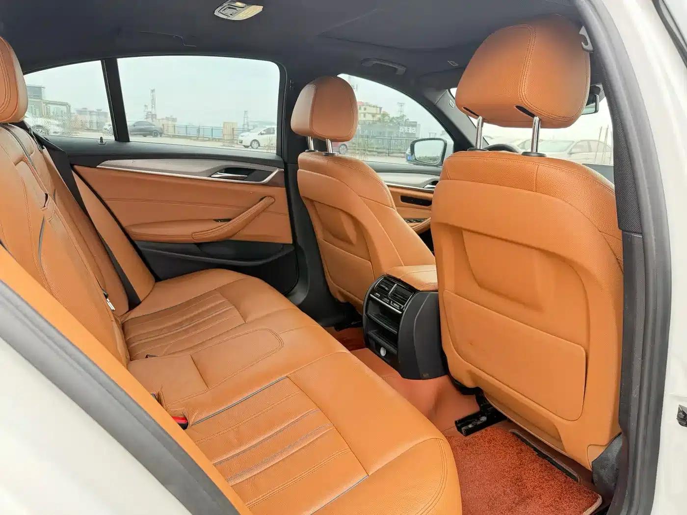2018 BMW 5 Series Imported Model 525i M Sport Package — миниатюра 7