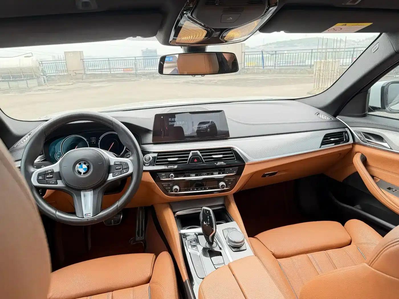2018 BMW 5 Series Imported Model 525i M Sport Package — миниатюра 9